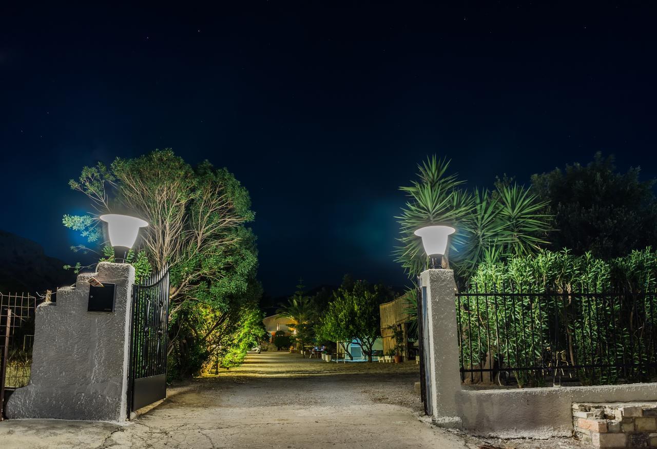 Oasis Studios Ag Pantes Agioi Pandes Buitenkant foto
